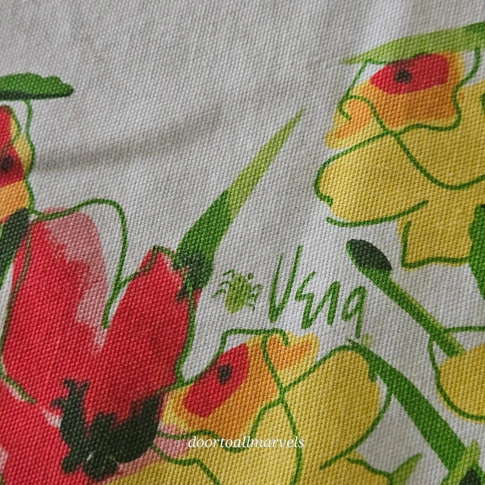 Vintage Vera Daffodils Poppies Tablecloth Cottage Farmhouse Easter 78x58